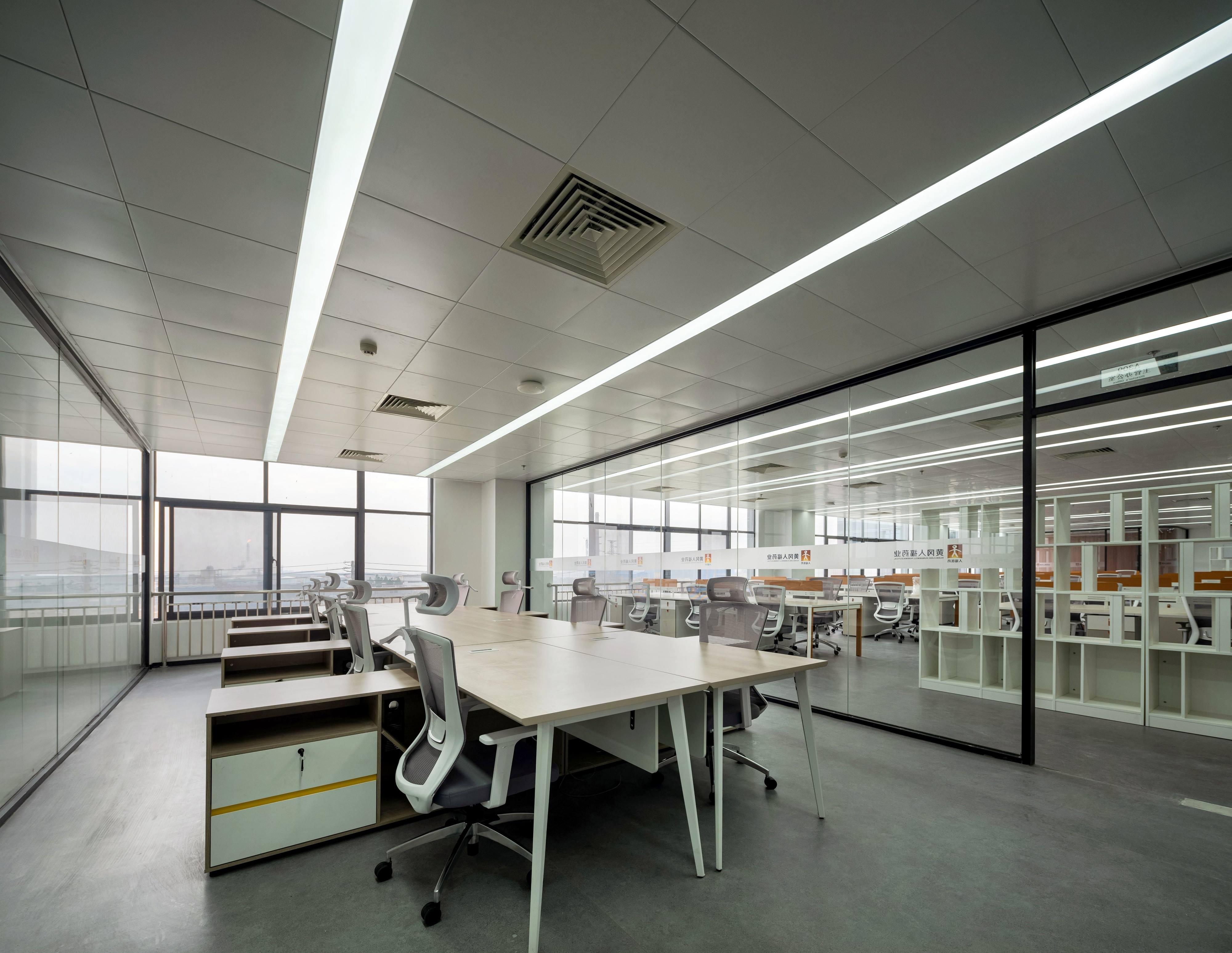 【完工案例】人福醫(yī)藥黃岡總部辦公室裝修完工！(圖4)